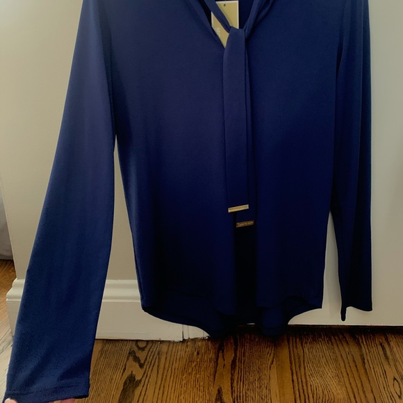 MK long sleeve shirt - Picture 3 of 10